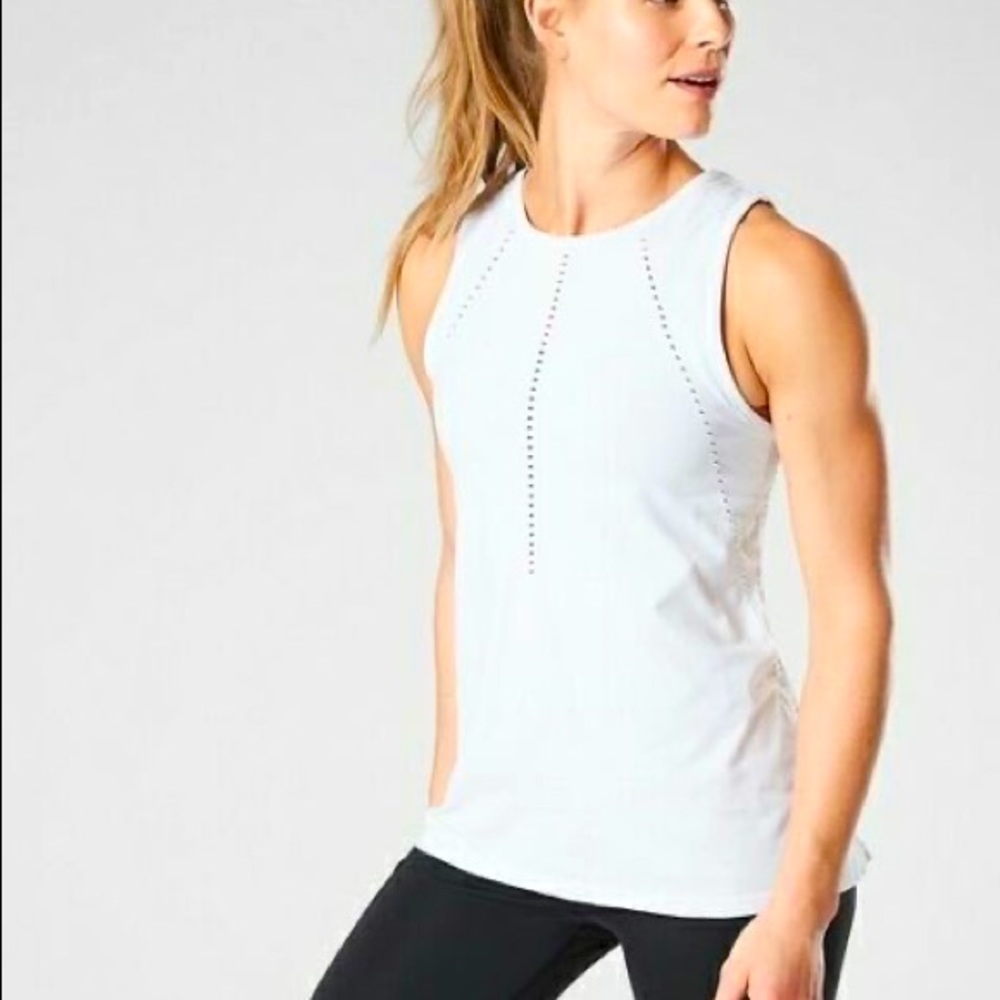 Athleta foothill tank size Large